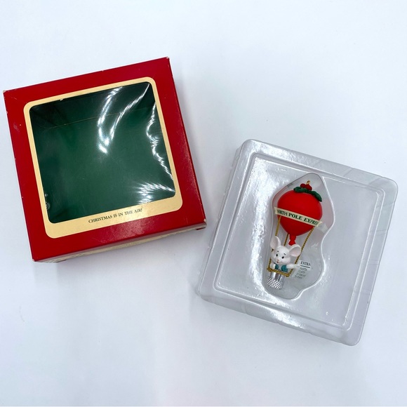 1991 Vintage Carlton Cards Christmas Is In The Air Mouse Air Balloon Ornament - Picture 5 of 7